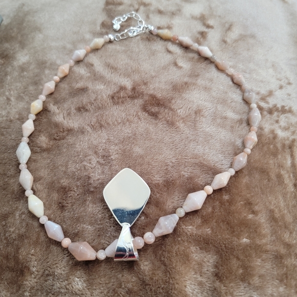 Gorgeous QUARTZ Necklace with matching earings NEW NEVER WORN EARINGS TO MATCH - Picture 3 of 5